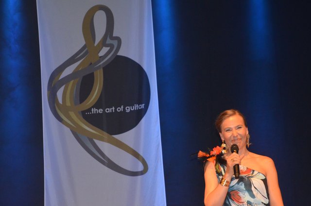 Julia Malischnig bei der Begrüßung