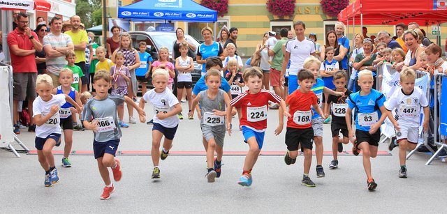 Die Knirpse- und Schülerbewerbe sind beim Sickinger Rundlauf traditionell immer sehr stark besetzt. | Foto: Helmut Klein