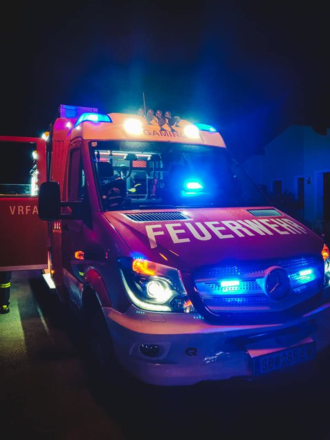 Die Feuerwehr rückte zur Türöffnung in Gaming aus.