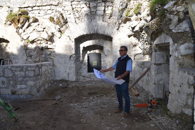 Architekt Armin Walch, Geschäftsführer des Vereins Burgenwelt Ehrenberg, ist die treibende Kraft hinter diesem Projekt. | Foto: Duwe