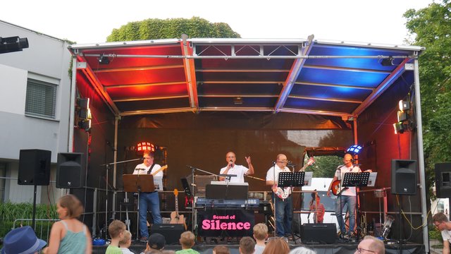 Bandmitglied Stefan Jagschitz begrüßte das Publikum