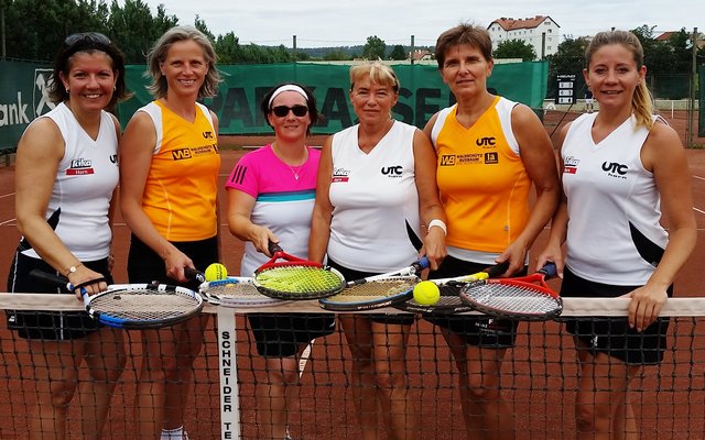 Sabine Weisskircher, Bettina Strommer, Lisi Barth, Scharka Warnung, Elfi Waigl und Birgit Band.