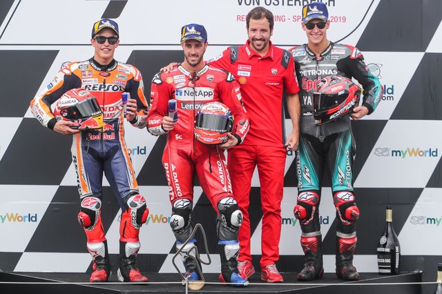 Andrea Dovizioso sorgten am Red Bull Ring in Spielberg für einen weiteren Ducati-Triumph. Zweiter wurde Honda-Pilot Márc Marquez, den dritten Platz erkämpfte Fabio Quartararo auf Yamaha. Fotos: Richard Purgstaller