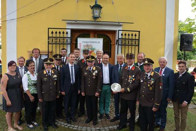 Die Freiwillige Feuerwehr Großhartmannsdorf, unter Kommandant HBI Karl Weber freierte gemeinsam mit zahlreichen Ehrengästen 125-jähriges Bestandjubiläum.