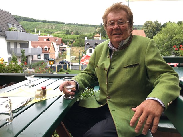 Erlebt heuer seinen 72. Kirtag: Wolfgang Zeiler, der Obmann des Weinbauvereins in Neustift am Walde. | Foto: Thomas Netopilik