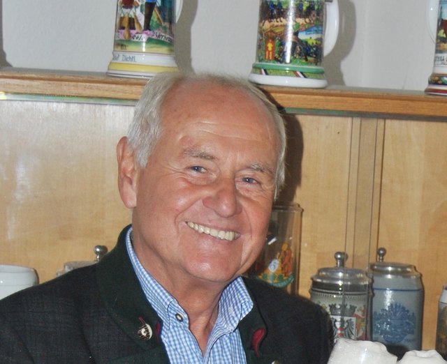 Ein letztes Prost! Karl Detschmann ist am Sonntag verstorben.