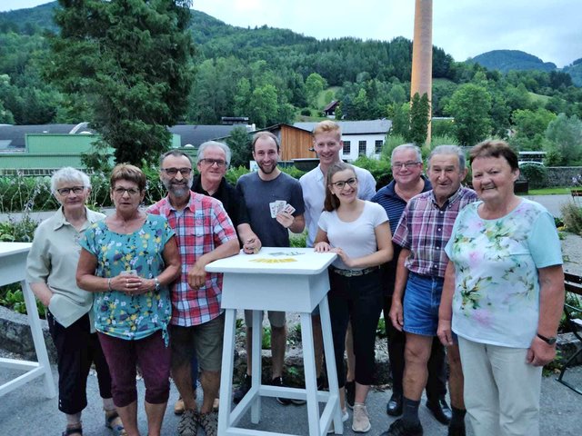 In Neubruck schnapste Jung und Alt miteinander. | Foto: JVP Scheibbs