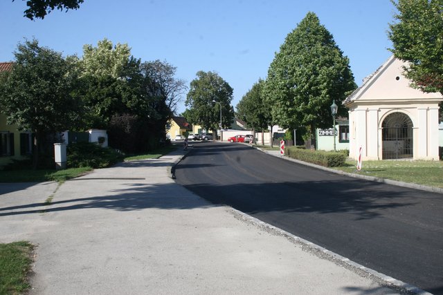 Täter versuchten einen Baustellengenerator zu stehlen.