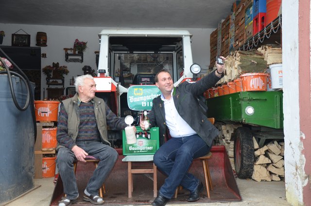 Stefan Wallner mit Opa Martin.