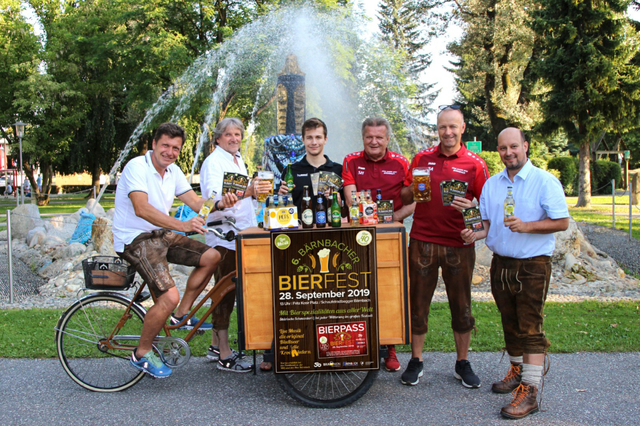 Auf zum 6. Bierfest. Die HSG Remus Bärnbach/Köflach und der Atus Sadiki Bau Bärnbach helfen mit.