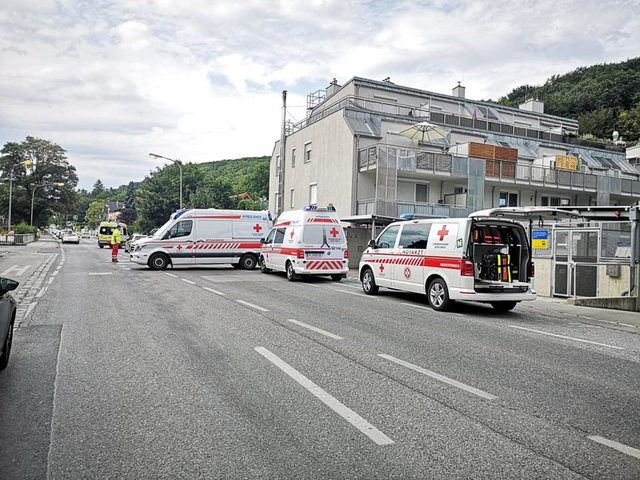 Bei dem Auffahrunfall wurden drei Personen verletzt | Foto: RK NÖ/Purkersdorf-Gablitz