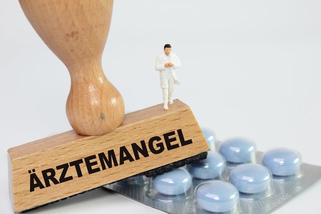 Auch unserer Region kommt an diesem "Unwort" nicht vorbei: Gerade werden in Aschach und Hartkirchen Ärzte gesucht.