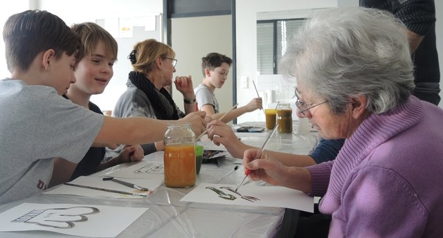 Generationen Kunstprojekt, gemeinsam Kunst schaffen rund um das Thema Beruf | Foto: BBOK