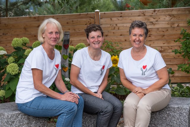 Karin Luger, Nicole Leitenmüller und Doris Hausteiner (v.l.) sind um eine gute Lebens- und Sterbebegleitung im Bezirk bemüht. | Foto: Alfred Hofer