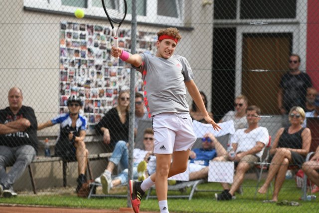 Moritz Thiem legte eine Talentprobe ab.