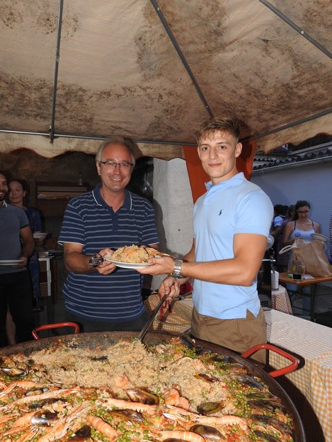 Gerald Strass wurde von David mit Paella verwöhnt.
