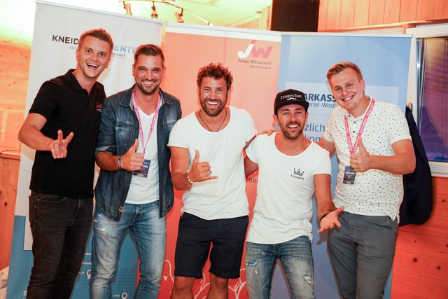 JW-Bezirksvorsitzender Andreas Höllinger, Rene Höglinger, Karl Weixelbaumer, Pascal Kitzmüller und Marcel Stallinger.