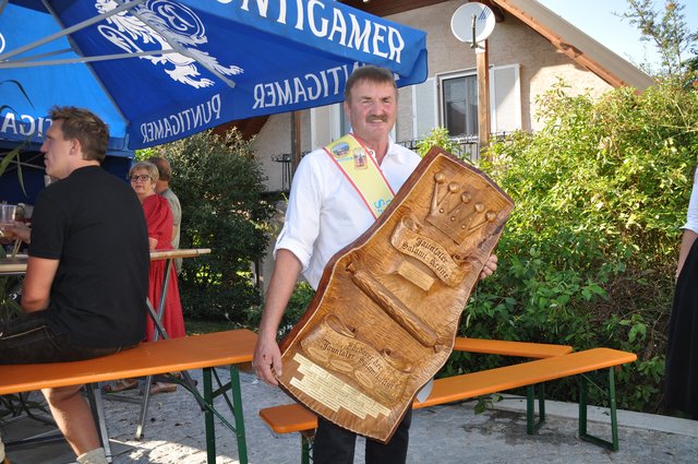 Der neue Salamikönig Reinhard Prutej