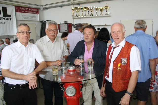 Pfarrer Mag. Anton Pollanz, Alfred Kloiber, Berthold Kloiber, Bgm. Willi Herbst (v.l.)
