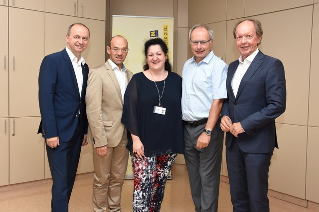 Mag. Mag. (FH) Konrad Kogler (GF Personal und Organisation, NÖ Landeskliniken-Holding), Mag. Franz Huber (Kaufmännischer Direktor, LK Horn), Mag.a Elisabeth Klang (Pflegedirektorin, LK Horn), Univ.-Prof. Prim. Dr. Martin Breitenseher (Ärztlicher Direktor, LK Horn), Dr. Andreas Reifschneider (Regionalmanager WV)
