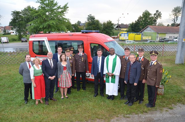 Das neue Fahrzeug der FF Kallham wurde feierlich eingeweiht. | Foto: Petra Leidinger - Presseteam BFK Grieskirchen