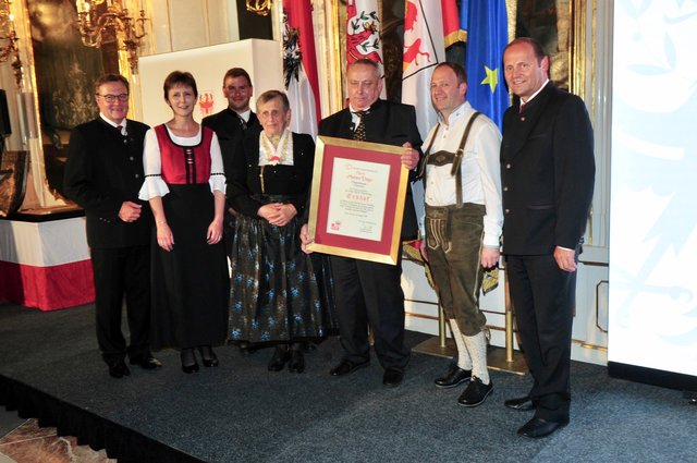 Anton Payr aus Schwoich ("Hauserbauer") war unter den 13 ausgezeichneten Bauernfamilien. | Foto: Manfred Hassl