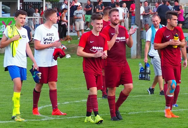 Die Spieler vom ASKÖ Jabing freuten sich über den nächsten Heimsieg. | Foto: ASKÖ Jabing/Gerhard Pulay
