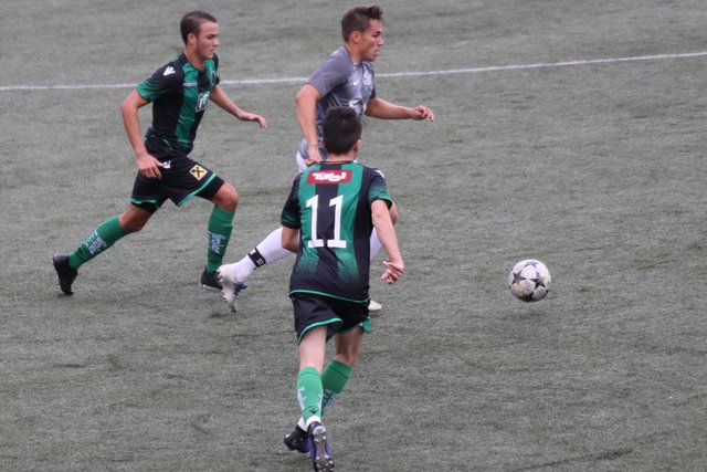 Der SV Sistrans verliert zuhause gegen den FC Wacker Innsbruck III mit 2:5.