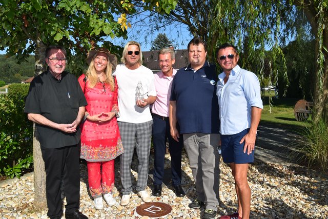 Eröffnung durch Pfarrer Karl Hirtenfelder, Patrizia Valentini, Hotelier Karl Reiter, Hotelier Josef Puchas, Bürgermeister Bernd Strobl und Tourismusobmann Richard Senninger (von links).