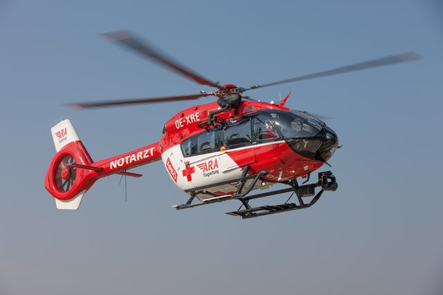 Mit dem Rettungshubschrauber wurde die Deutsche ins Krankenhaus geflogen.