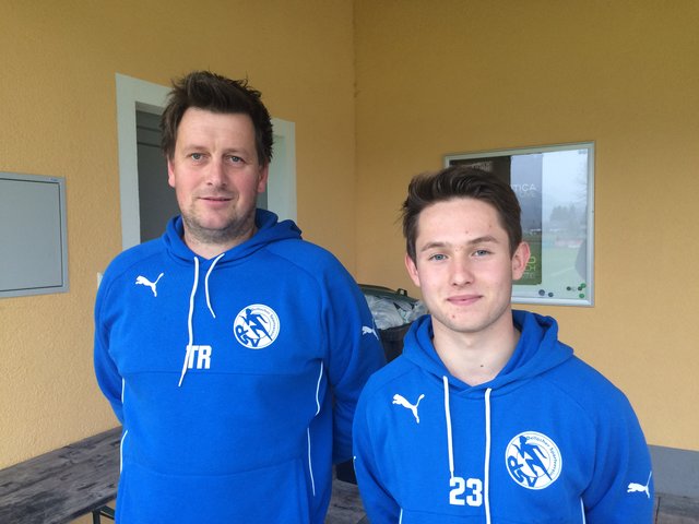 Dellach-Coach Philipp Dabringer (hier mit seinem Mannschaftsführer Maximilian Wastian) will die Liga halten