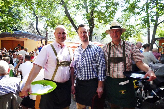 Top Service: Paul Frühling, Gernot Blümel, Gerhard Hauser.