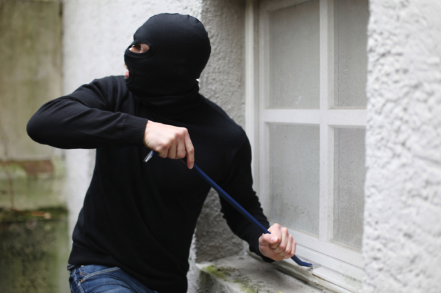 Ein ehemaliger Mitarbeiter beging mehrere Einbruchdiebstähle. | Foto: Peter Atkins / Fotolia.com