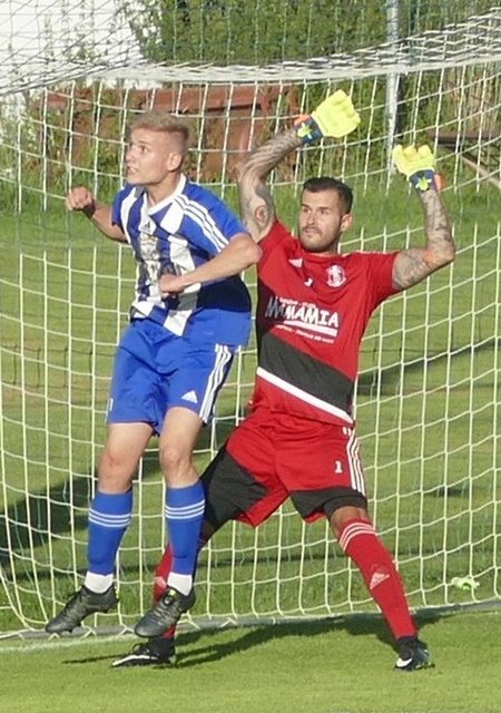 Loipersdorf ging gegen Straden in der 14. Minute 1:0 in Führung.  | Foto: Walter Kapper