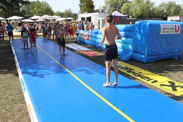 Die Trendsport-Stationen der Sportunion erfreuten sich großer Beliebtheit - mit dabei waren Airtrack und der Bungee Run.