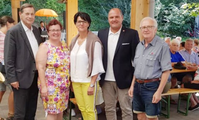 Die Pensionisten feierten ein großes Grillfest in Wieselburg.