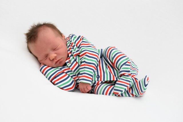 JUNIS • Datum: 2.1.2019, Eltern: Melissa &amp; Muntdar Fathi Abd, Größe: 49 cm, Gewicht: 3250 g | Foto: babysmile