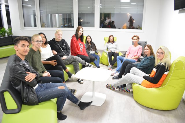 In der frisch renovierten Berufsschule sollen sich nicht nur die Lehrer sondern auch die Schüler wohlfühlen.