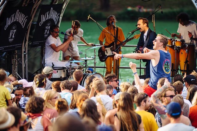 Stimmungsgarant: Unter anderen wird die Band "Viech" beim Acoustic Campfire für eine gute Zeit unter den Festivalbesuchern sorgen. | Foto: Gerfried Guggi