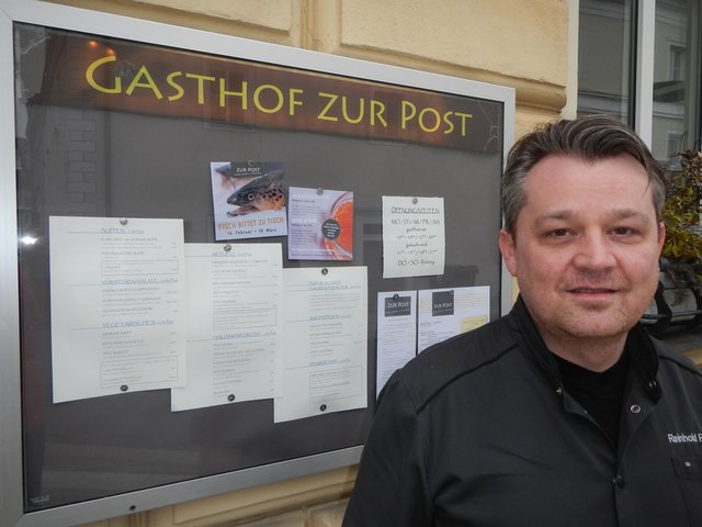Wirt Reinhold Feizlmayr sucht nach Ausweg.