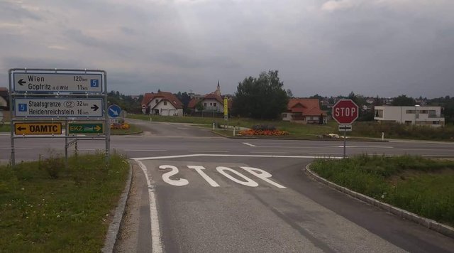 Die Schriftzug an der "Hoinbäcka"-Kreuzung fiel kreativ aus.
