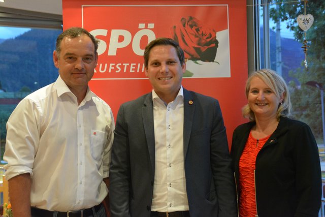 Unterland-Spitzenkandidat Christian Kovacevic (Mitte) mit LA Claudia Hagsteiner und FSG-Chef Stephan Bertel.