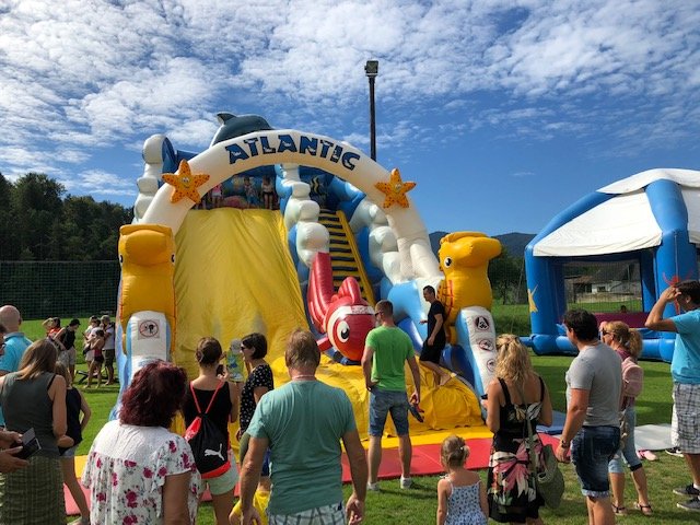 Herrliches Sommerwetter begleitete das Spielefest in Großradl. | Foto: Korbe