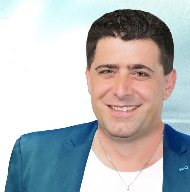 Andre Jan steht für den guten Zweck auf der Bühne.