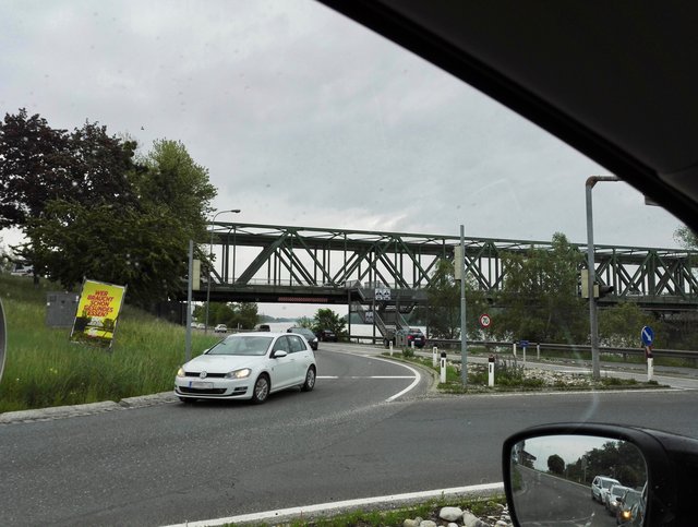 Verkehrsbehinderungen in beiden Fahrtrichtungen.