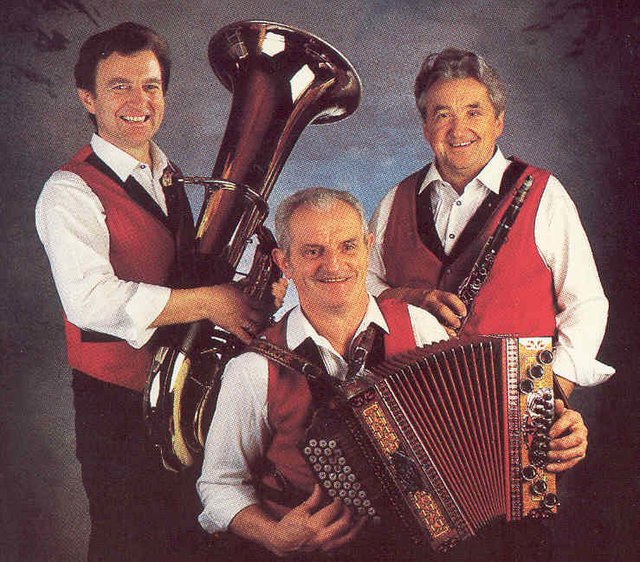 Ab dem Jahr 1983 sorgte unser "RASE" für die flotten Klänge auf seiner Steirischen Harmonika!