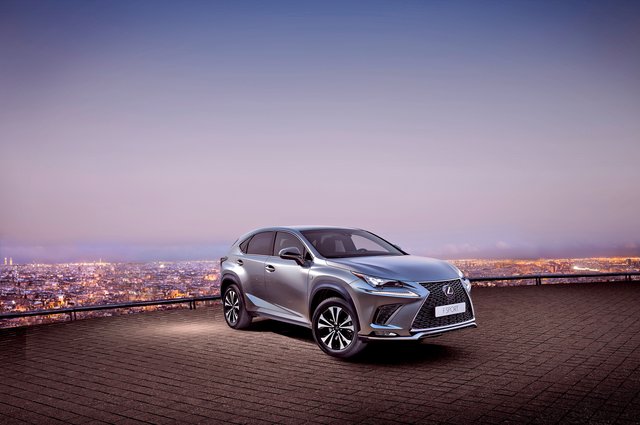 Lexus NX300h: Ein eigenwilliges Äußeres gehört bei Lexus zum guten Ton und wird von den Kunden auch erwartet.