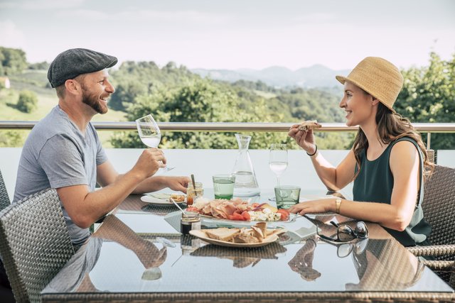 Kulinarik und Gastlichkeit sind "unsere" Stärken.  | Foto: Vulkanland/Bergmann