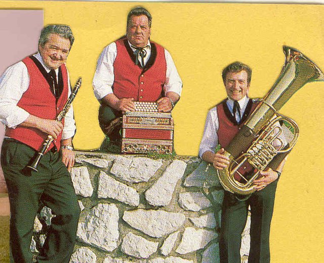 Die erste Langspielplatte wurde mit Joke, Reinhard und Arnulf gemeinsam mit dem "Eisenbahner Quintett Villach" im Jahre 1981 aufgenommen und wird noch heute gerne gehört.
