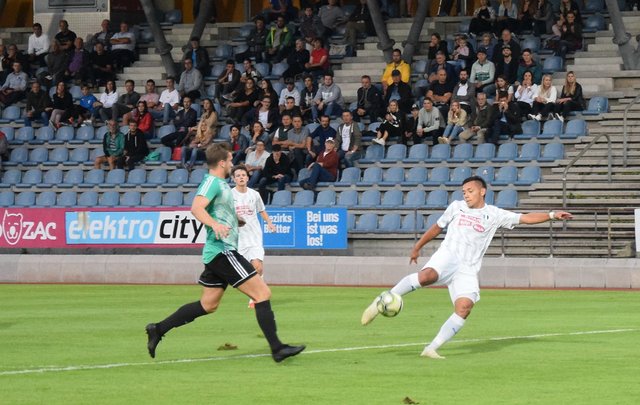 Regionalliga Tirol: Kufstein vs Telfs 2:2 (1:1). Klinsmann Calderon (re.). | Foto: Friedl Schwaighofer